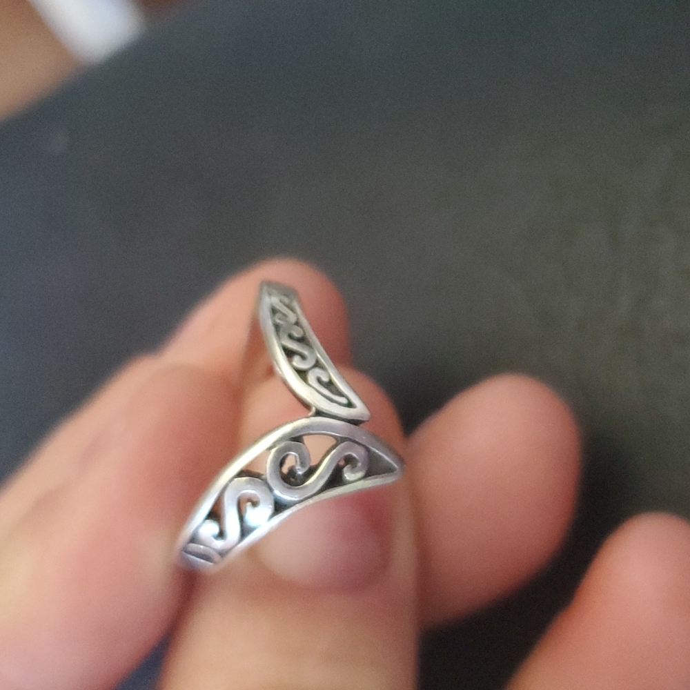 Sterling Silver Chevron Thumb Ring